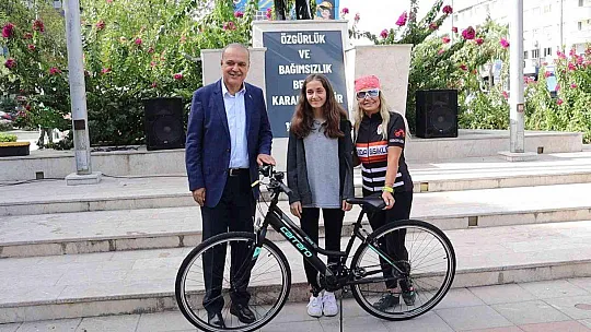 ORTACA'DA 55 ÇOCUĞA BİSİKLET HEDİYE EDİLDİ