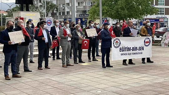 Ortaca'da Eğitim Bir-Sen'den emekli amirallerin açıklamasına tepki