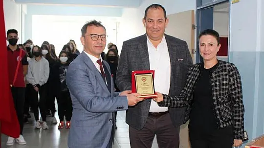Ortaca'da hayırsever aile okula kütüphane yaptırdı