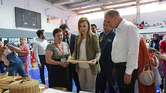 Kursiyerlerin yılsonu sergisi gerçekleşti