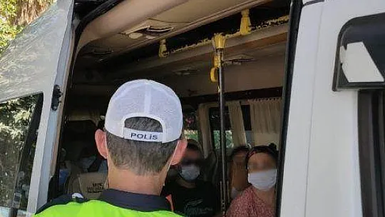 Ortaca'da yolcu araçlarına koronavirüs denetimi