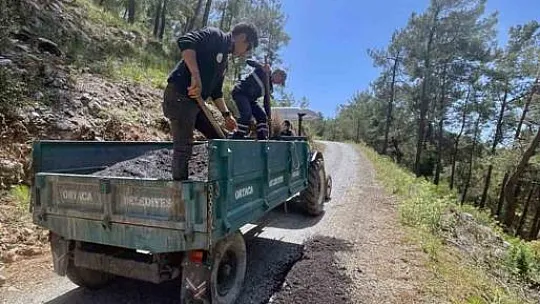 Ortaca'nın park bahçe ve yollarında çalışma