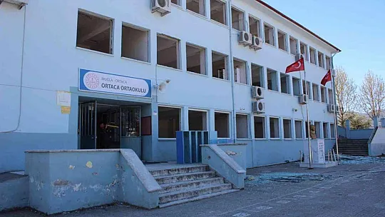 Ortaca Ortaokulu yenileme çalışmaları başladı