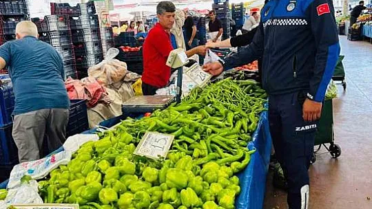 Zabıtanın etiket denetimleri sürüyor