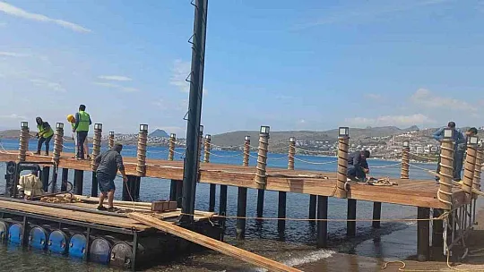 Ortakent-Yahşi sahilindeki son iskele sökülüyor