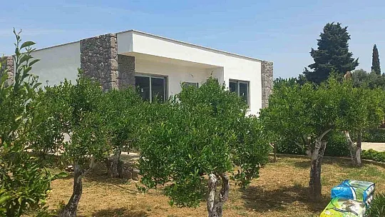 Ortakent-Yahşi sahilindeki son iskele sökülüyor