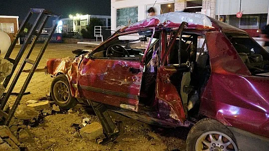 Ortalığı savaş alanına çevirdi, yaralıları otomobilde bırakıp kaçtı