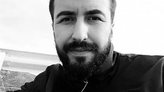 Otomobil Tır'ın altına girdi: 1 ölü, 3 yaralı