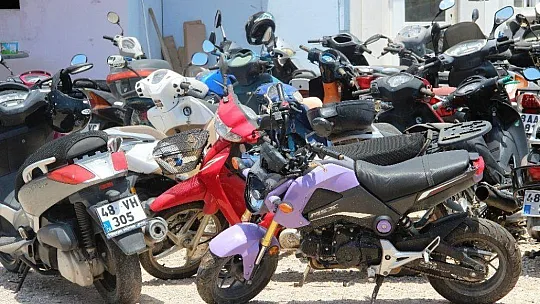 Otoparklar motosiklet mezarlığına döndü