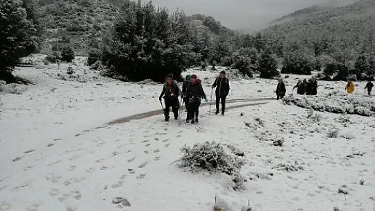 Fethiye Tabiat Kadınlarından Karda Yürüyüş