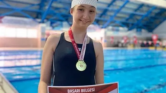 Özel sporcular, kulaçlarıyla Muğla'ya şampiyonluk getirdi