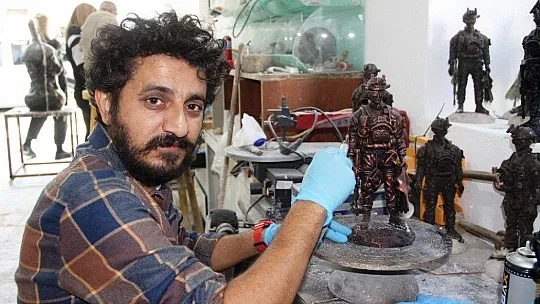 Pandemi sürecini Bodrum'da geçiren ünlü isimler sanata merak sardı
