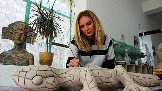 Pandemi sürecini Bodrum'da geçiren ünlü isimler sanata merak sardı
