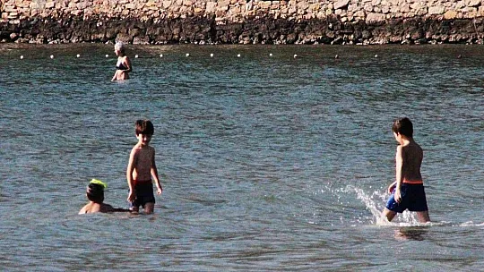 Pastırma yazında deniz keyfi