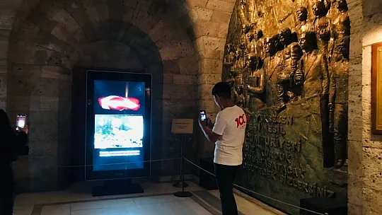 Fethiye ve Seydikemerli öğrenciler Ata'nın huzuruna çıktı