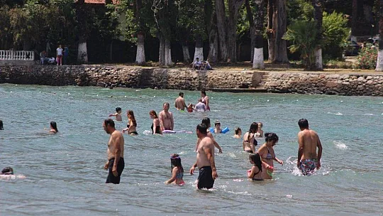 Plajlarda 'Ateş ölçer'li tatil