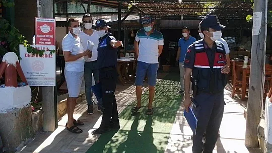 Plajlarda jandarmadan maske uyarısı