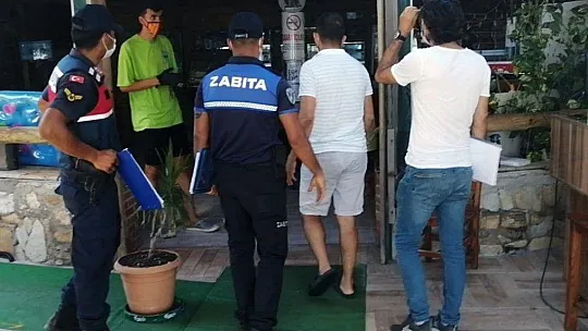 Plajlarda jandarmadan maske uyarısı