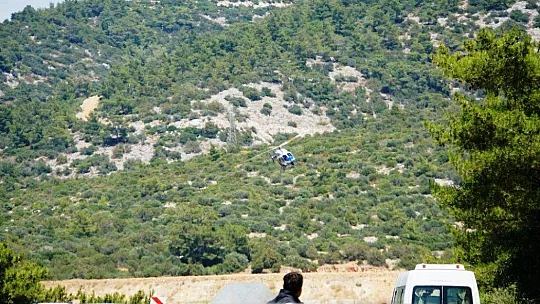 Polis helikopterini görünce emniyet kemerini taktı