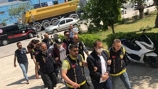 Polis ve savcıyım deyip, 678 bin lirasını aldılar