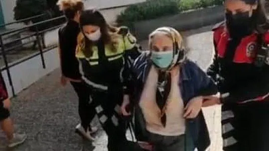 Polisler yaşlı çifti aşıya götürdü, gönülleri fethetti