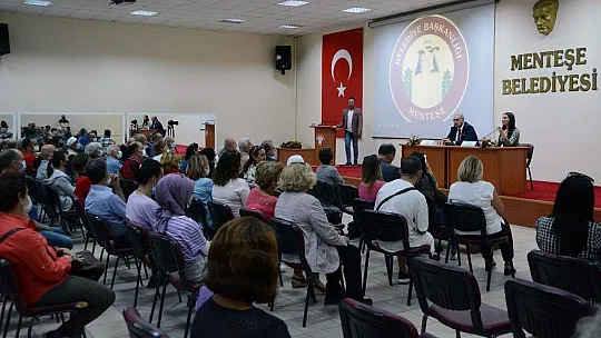 Prof. Dr. Aydın ve Yazar Ezmeci Okurlarıyla Buluştu