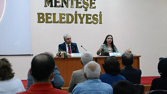 Prof. Dr. Aydın ve Yazar Ezmeci Okurlarıyla Buluştu