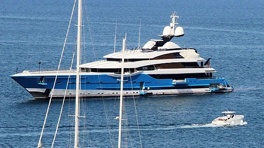 Rus milyarder 400 milyon dolarlık yatıyla 3 aydır Bodrum'da tatil yapıyor