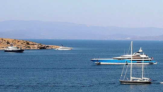 Rus milyarder 400 milyon dolarlık yatıyla 3 aydır Bodrum'da tatil yapıyor