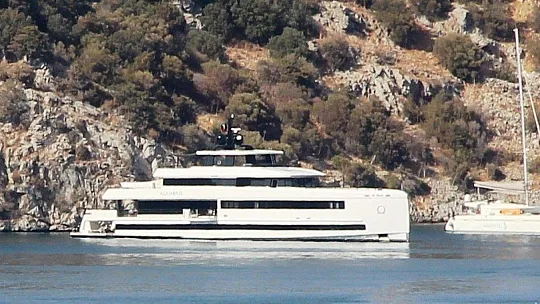 Rus milyarder 400 milyon dolarlık yatıyla 3 aydır Bodrum'da tatil yapıyor