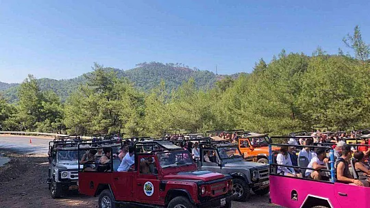 Safari jeeplerine sıkı trafik denetimleri devam ediyor