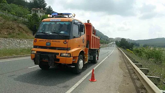Sağanak Yağışın Etkisi İle Yol Çöktü
