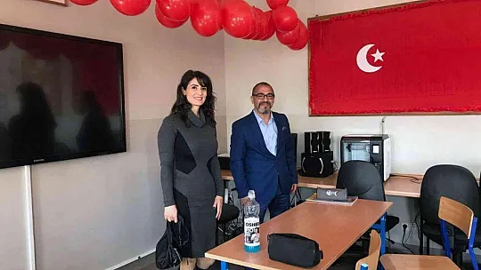 Şahidi Ortaokulu Polonya'da Türkiye'yi temsil etti