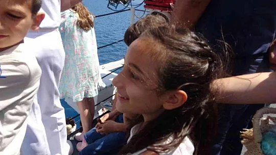 Sahil Güvenlik gemisi 19 Mayıs'ta gençleri ağırladı