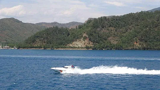 Sahil Güvenlik gemisi 19 Mayıs'ta gençleri ağırladı