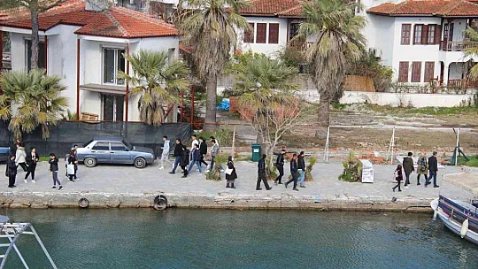 Sahilde adım atacak yer kalmadı