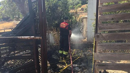 Sakallıoğlu çiftinin kızı ve damatlarının otomobili yandı