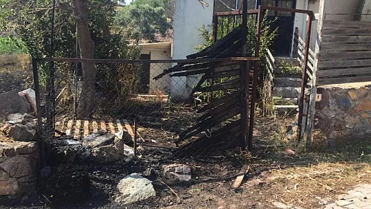 Sakallıoğlu çiftinin kızı ve damatlarının otomobili yandı