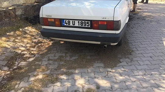 Sakallıoğlu çiftinin kızı ve damatlarının otomobili yandı