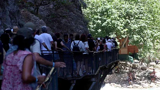Saklıkent bayramda ziyaretçi akınına uğradı