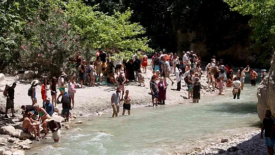 Saklıkent bayramda ziyaretçi akınına uğradı