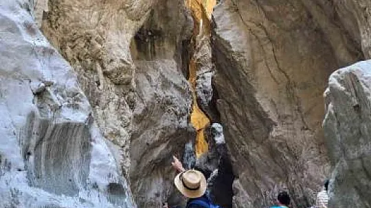 Saklıkent Kanyonu binlerce misafiri ağırlıyor