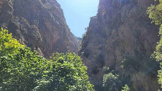 Saklıkent Kanyonu binlerce misafiri ağırlıyor