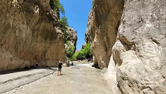 Saklıkent Kanyonu binlerce misafiri ağırlıyor