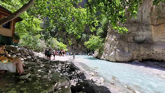 Saklıkent Kanyonu binlerce misafiri ağırlıyor