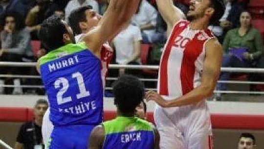 Lokman Hekim Fethiye Belediyespor, zirveyi bırakmıyor 60-69
