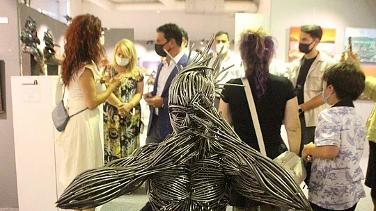 Sanat ve antika fuarına yoğun ilgi