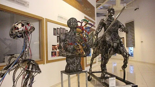 Sanat ve antika fuarına yoğun ilgi