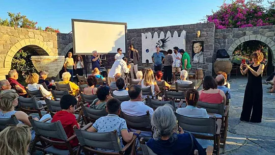 Sanatçı Cingiz'in resim ve heykel sergisi açıldı