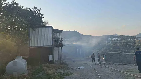 Şantiyenin deposunda üst üste patlama yaşandı